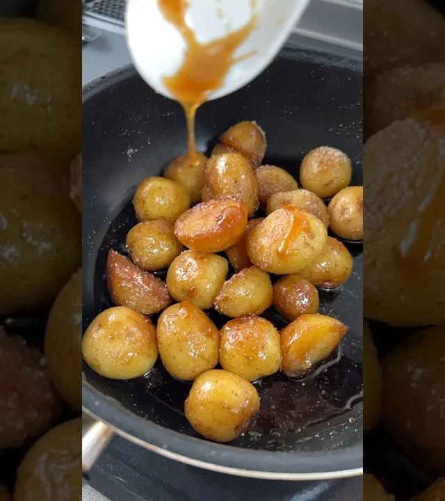 Algamja Jorim (Korean Braised Baby Potatoes)